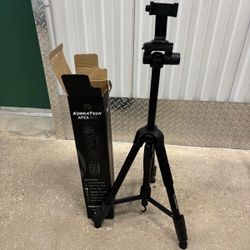 KobraTech Apex A70 camera tripod. .for i phone and camera goes up to 70” still in box $60