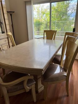 Dining room set 6 chairs + buffet & hutch