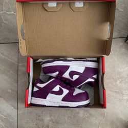 Nike Dunks Low White & Purple 