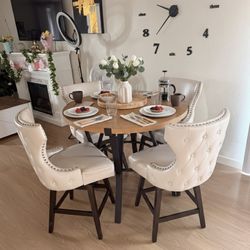 Modern Dining Set - Round Table + 4 Luxury Studded Chairs