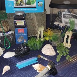 Indoor Moving Sale!! Random Fish/Turtle Tank Accessories