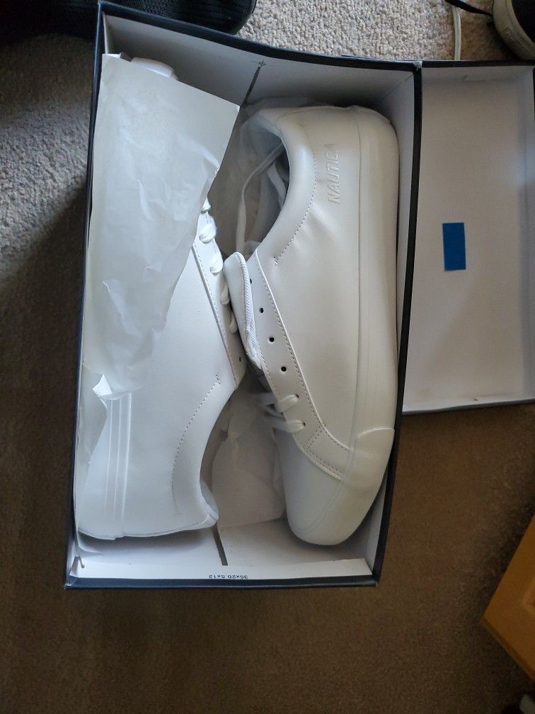 Nautica Shoes Size 13 