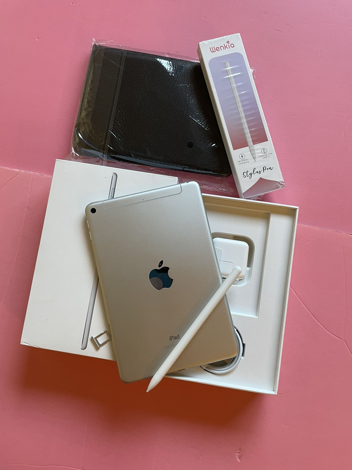 Apple iPad mini 5th Generation 64GB (Newest iOS 26) WiFi +