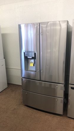 LG 4‑Door French Door Refrigerator