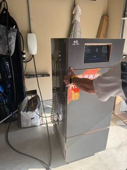 Commercial Automatic Cooking Robot – Like New – $2500