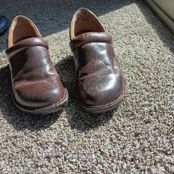 Size 8 Wide Boc Born Women's Brown Leather Clog