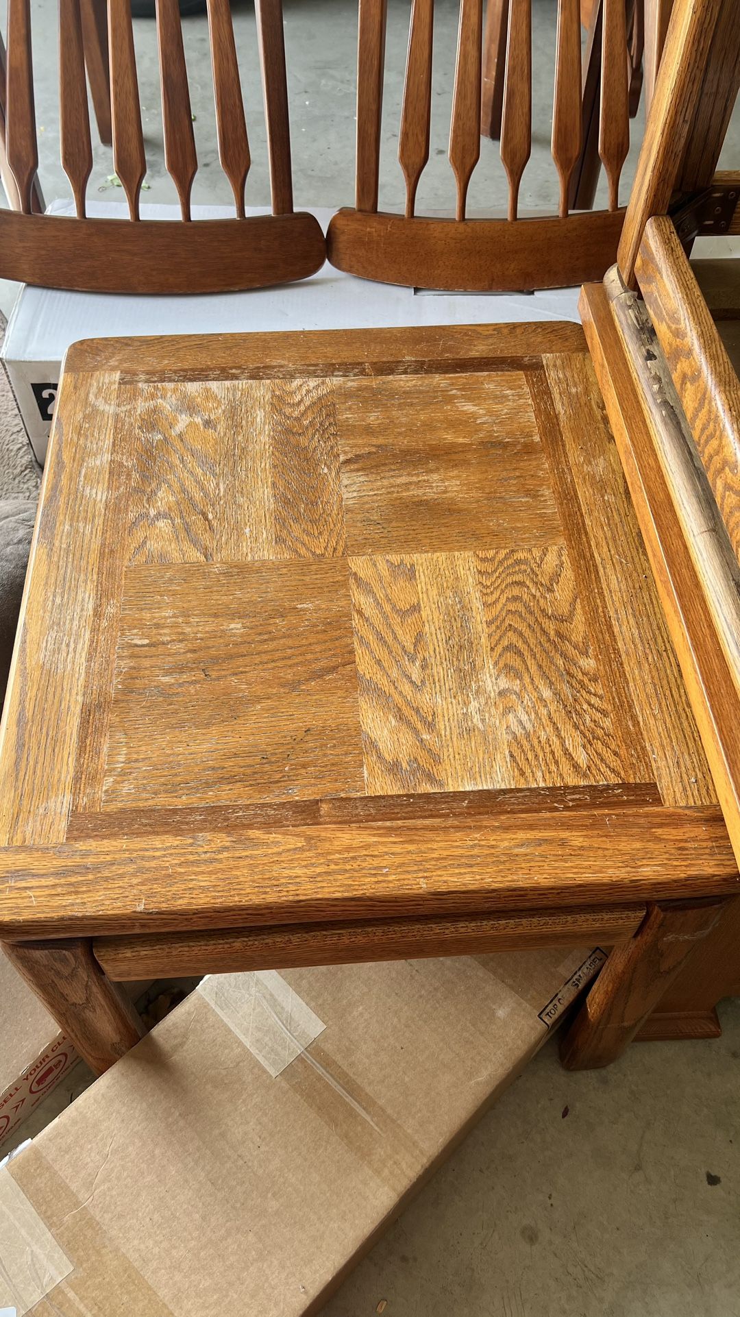 Kitchen Dinette And End Tables