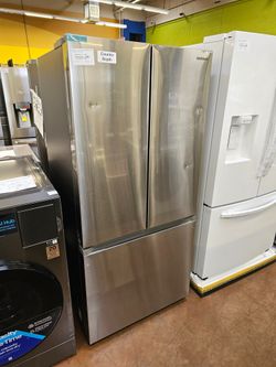 French door refrigerator Samsung bespoke 33 inch wide stainless steel