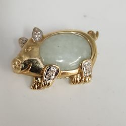 Vintage 10K Yellow Gold Jade and Diamond Pig Brooch Pendant