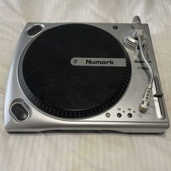 TURNTABLE/TOCADISCOS