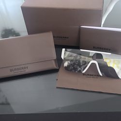 Burberry Sun Glasses 