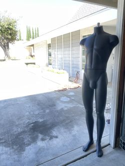 Sleek Black Full-Body Mannequin - 5'6" Tall - Perfect for Retail Display