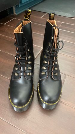 (Dr) Doc Martins Leona size 7 black
