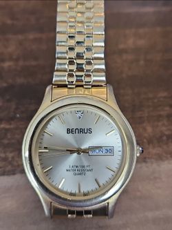 Benrus BNW702 Men's Gold Tone Watch Diamond Accent Day Date Quartz New Battery