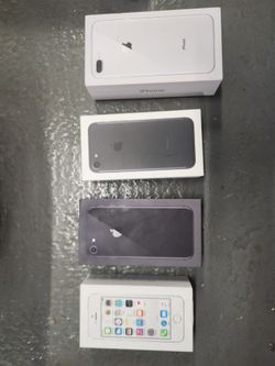 Apple iPhone  boxes (4 items, various models)
