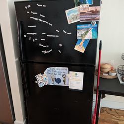 GE refrigerator 21.1 cu ft