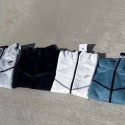 Nike Techs Brand New 