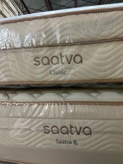 Queen size Saatva classic $499.financing available no credit needed
