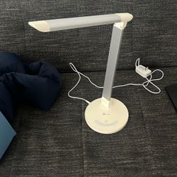 Desk Lamp With USB port