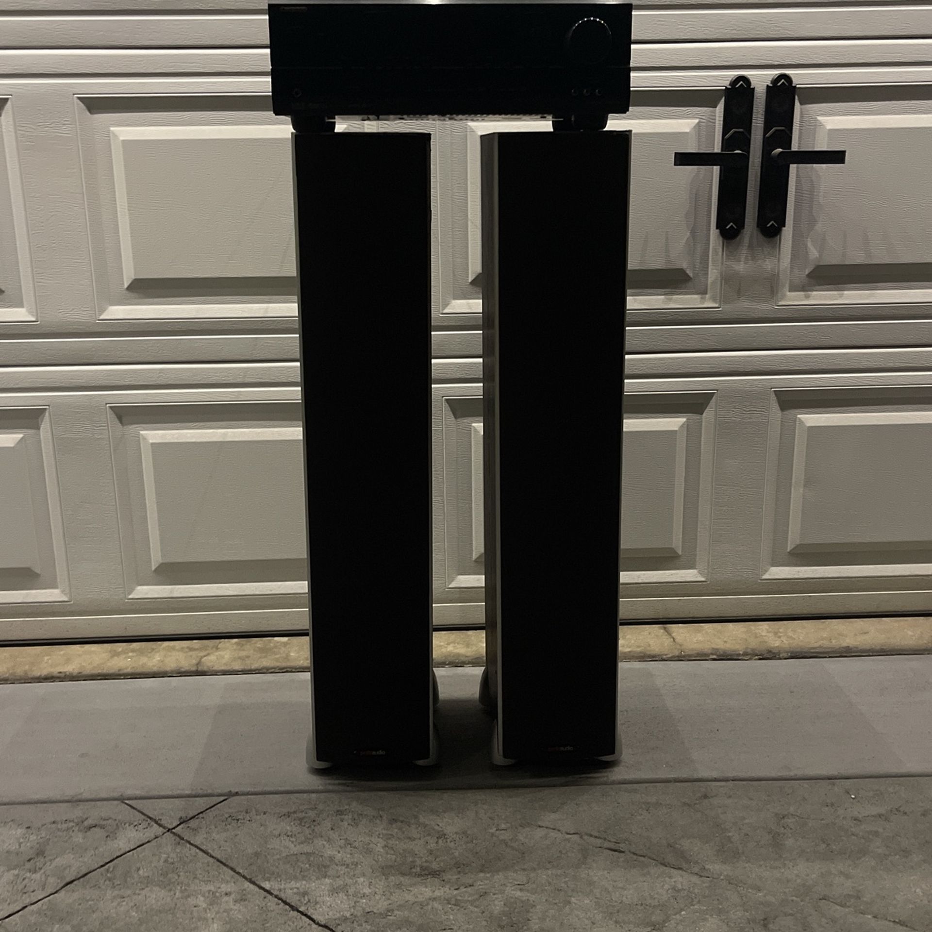 Onkyo Reciver And Polk audio Towers
