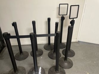 10 Retractable Queue Stanchions with Belts – Crowd Control Barriers