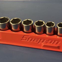 Snap-on Tools 11 pc 3/8" Drive 6-Point SAE Flank Drive® Semi-Deep Socket Set (1/4-7/8")