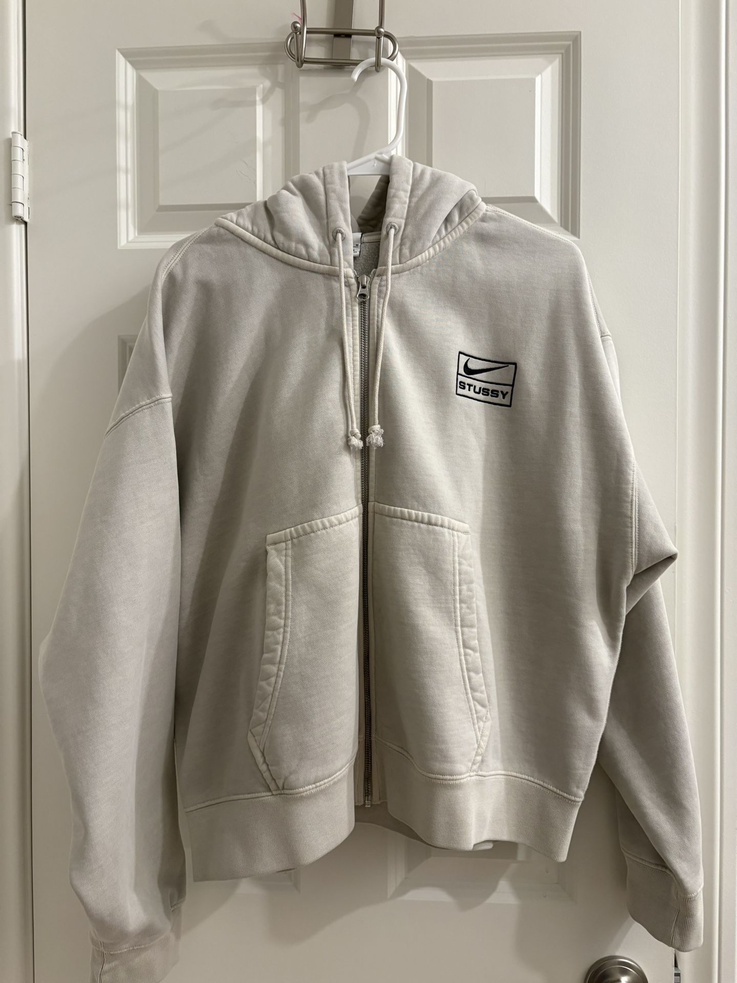 トップス S NIKE Stussy Fleece Hoodie Light Bone Nike x Stussy SS24 Full-Zip Washed Fleece Hoodie 'Light Bone