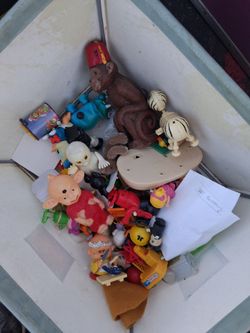 Mixed Lot of Vintage Plastic Wind up toy Figures