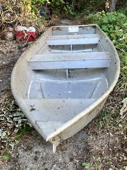 Aluminum boat