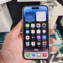 Apple iPhone 14 Pro 256GB in Silver (Factory Unlocked/Desbloquiado). 