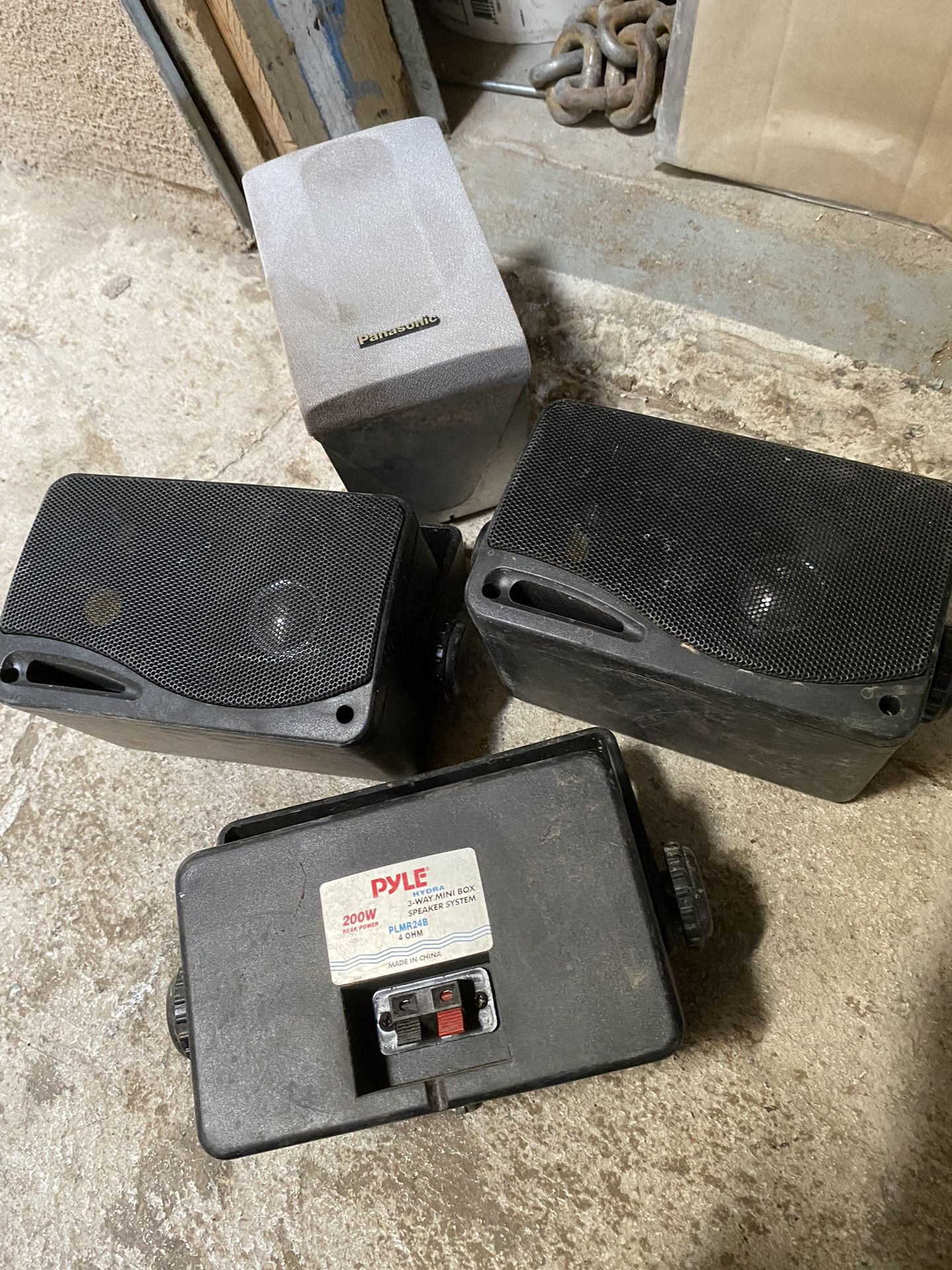 3 PYLE & 1 Panasonic Speakers