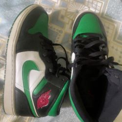 Air Jordan 1 Pine Green (size 10.5)