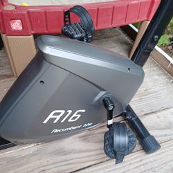 Snode R16 Recumbent Bike