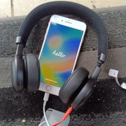 iPhone 8plus Metro Pcs 64gb And JBL Bluetooth Headphones $140 Make Offer