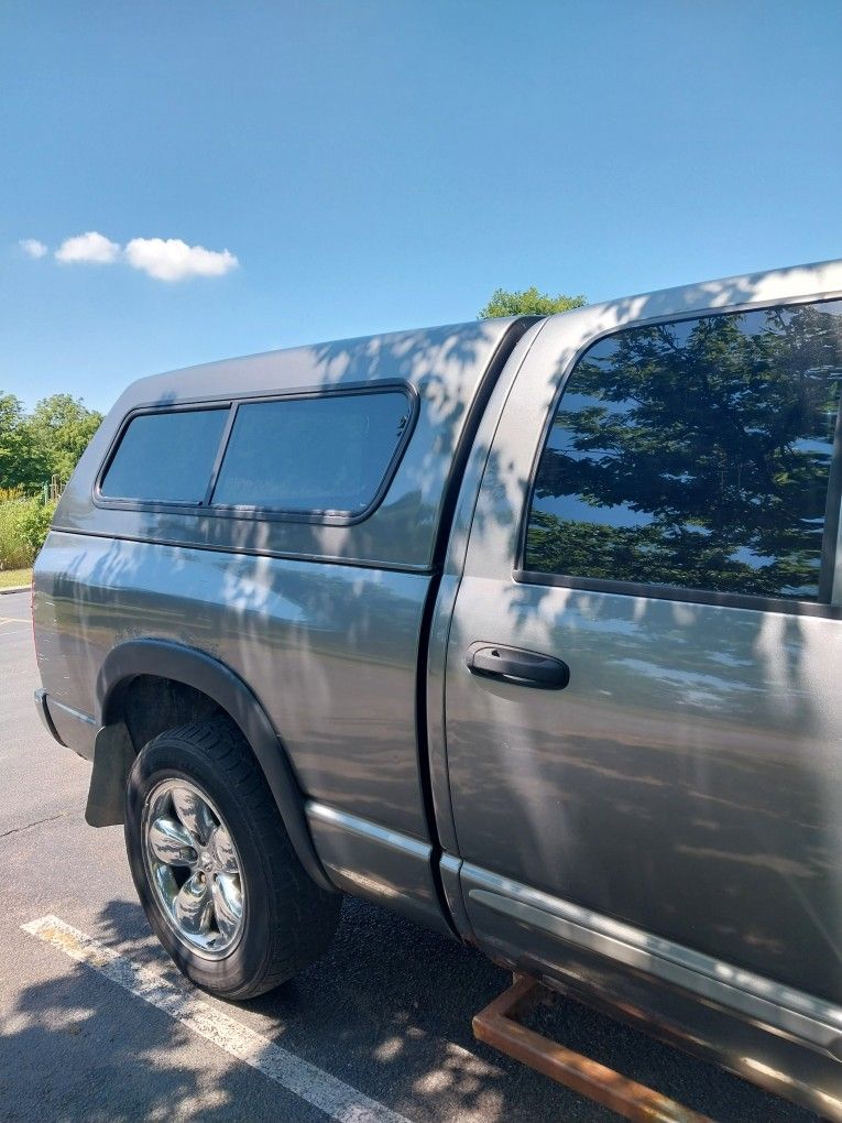 2005 Dodge 1500 8 Pies