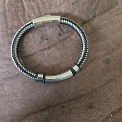 Stainless steel bracelet