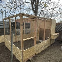Chicken Coops & More !
