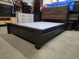 Brown Rustic Style Queen Size Bed Frame with Boxspring