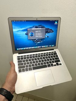 FIRM PRICE - MacBook Air 2012 13” • Works Perfectly • Original Charger • Great Condition