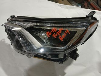 2016-2018 Toyota Rav4 headlight