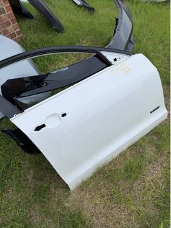 13-18 Cadillac ATS Front Right Passenger Side Door Shell OEM