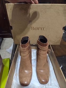 LEATHER BOOTIES FOR GIRLS IN NEW CONDITION. 7M