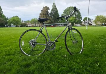 Vintage Peugeot Road Bike - Fully Serviced & Ready to Ride!