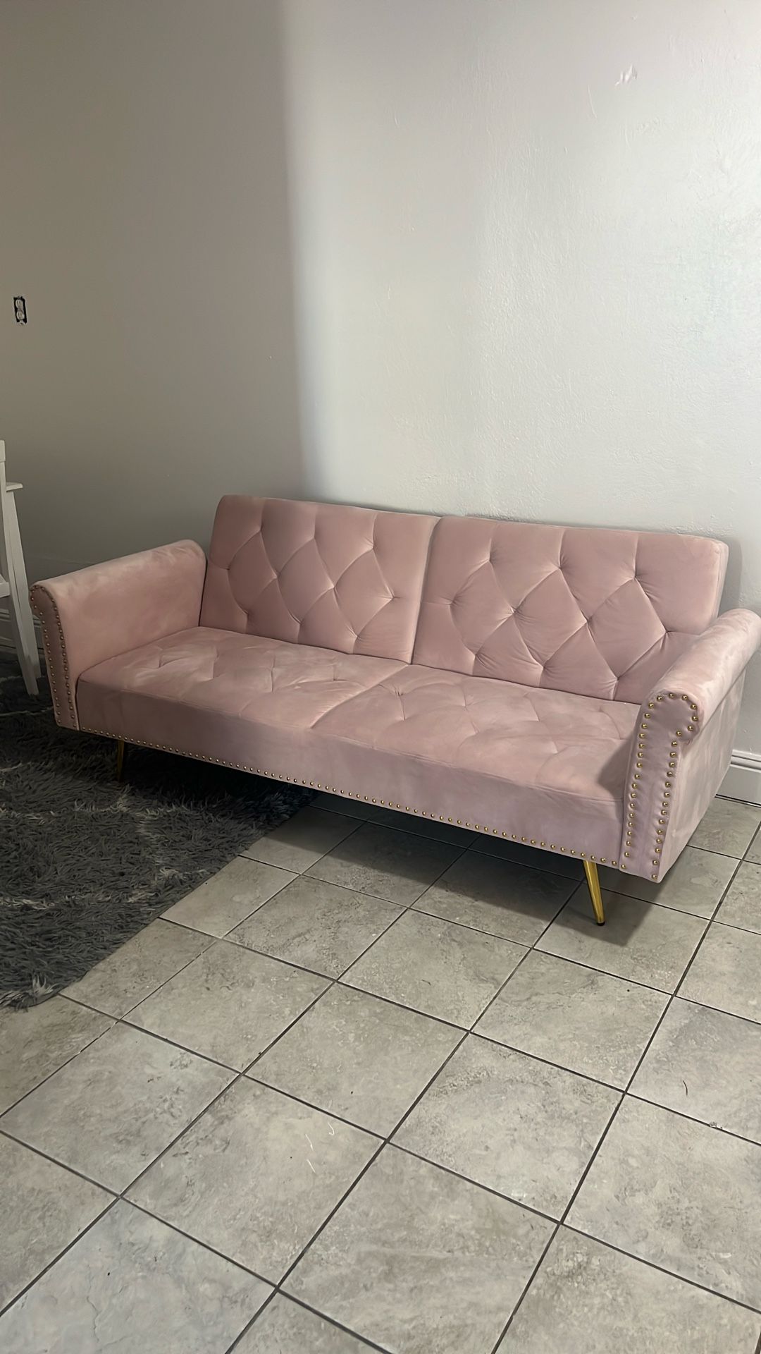 Couch / Futon Pink $25