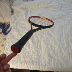 Tennis Racquet. Volki VCELL 8 315g