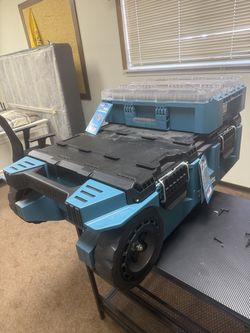 Makita Maktrak Rolling Toolchet w/ Organizer