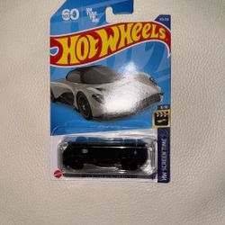 James Bond 007, Aston Martin Valhalla