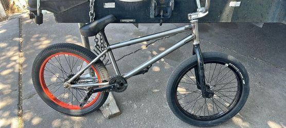 PRO BMX BIKE (ALSO TRADES)