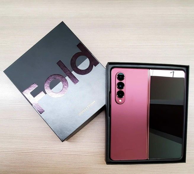 SAMSUNG GALAXY Z FOLD 4 5G UNLOCKED. FREE SMARTWACH/ HEADPHONES. PAY $1 TODAY REST IN PAYMENTS. NO CREDIT NEEDED FINANCING