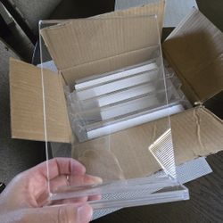 Dungu Acrylic Sign Holders